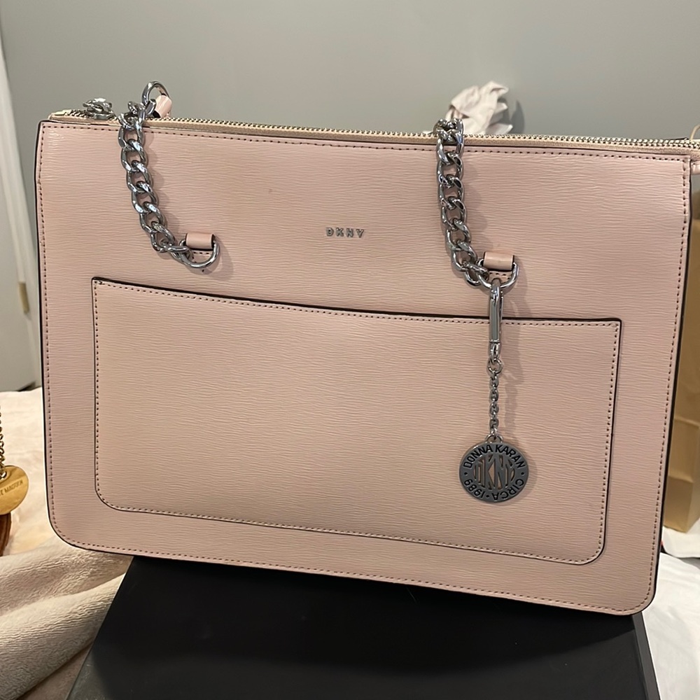 DKNY